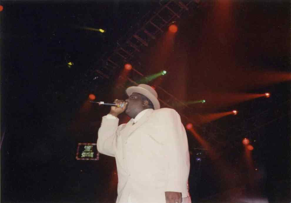 Click image for larger version

Name:	HOT97_NEWYORK_SummerJam1997_Concert_Notorious_BIG_01.jpg?w=990.jpg
Views:	287
Size:	46.8 KB
ID:	173386