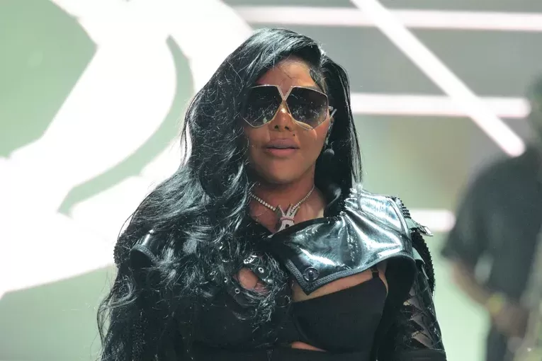 Click image for larger version  Name:	ali-siddiq-apologizes-lil-kim-biggie-smalls-hip-hop-news-scaled.webp Views:	0 Size:	32.3 KB ID:	173549